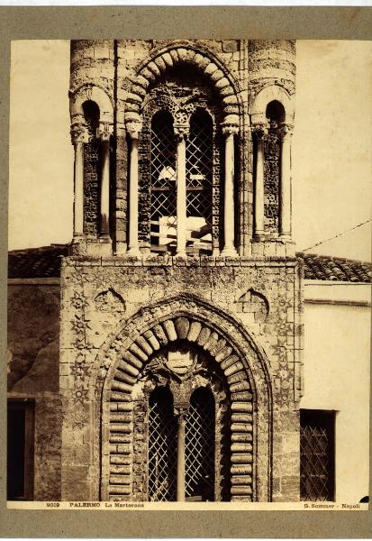 Palermo - La Martorana - Particolare delle bifore del campanile