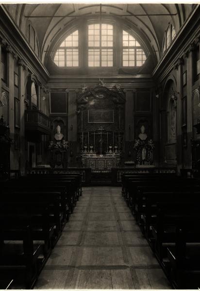 Milano - Collegio della Guastalla - Veduta interna della chiesa