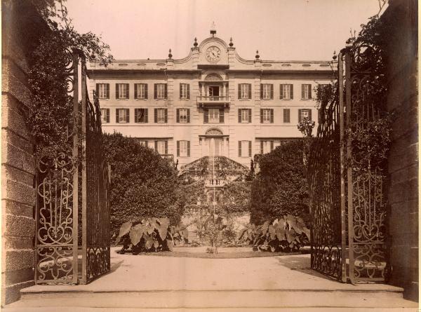 Lago di Como - Villa - Cancello principale