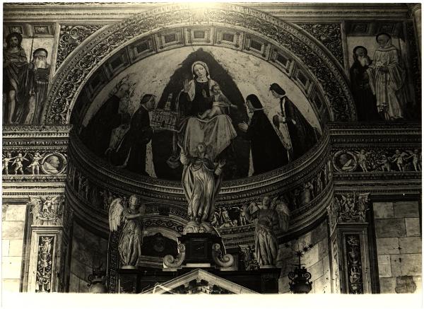 Dipinto murale - affresco - Certosa di Pavia - Chiesa della Certosa - transetto destro - Bergognone - Madonna con Bambino e Filippo Maria Visconti, Gian Galeazzo Visconti, Galeazzo Maria Sforza e Gian Galeazzo Maria Sforza (?)