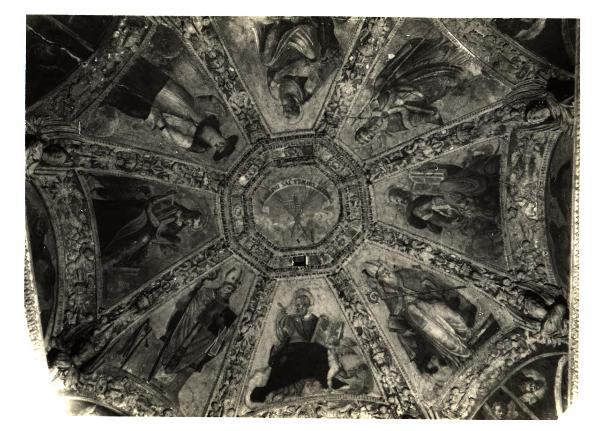 Milano - Basilica di S. Lorenzo Maggiore - Cappella di S. Aquilino, volta affrescata con figure di Santi