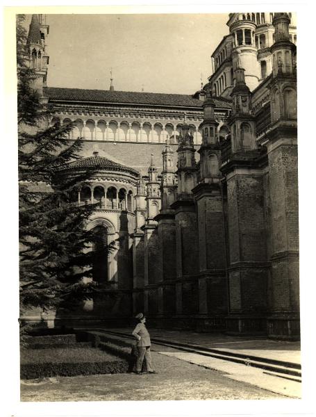 Pavia - Certosa - Veduta esterna della Chiesa dal lato sinistro