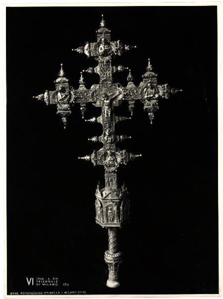 Milano - VI Triennale d'Arte - Pietro Lierni, croce processionale d'argento cesellato (1533)