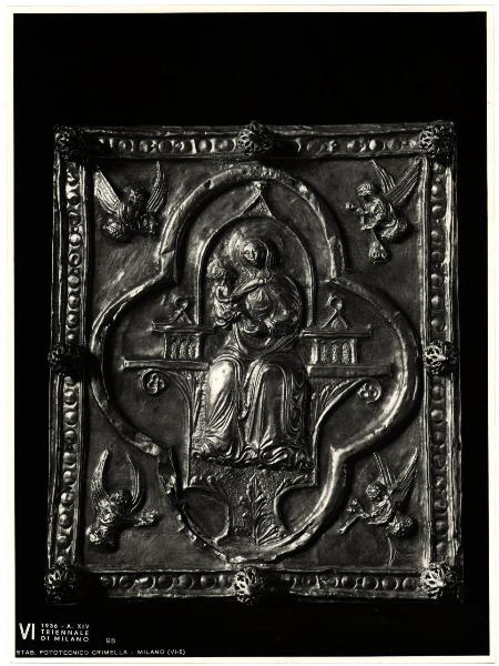 Milano - VI Triennale d'Arte - Coperta di Evangeliario in argento sbalzato con al centro la Madonna in trono (sec - XIV)