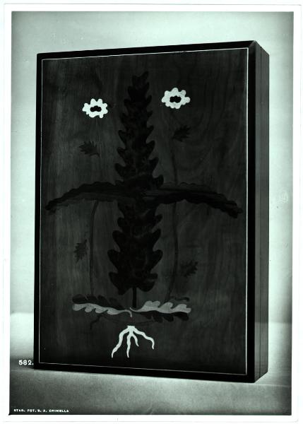 Milano - VI Triennale d'Arte - E.N.A.P.I., scatola in legno decorata ad intarsio, eseguita da Iannuzzi su disegno di Blasi