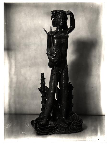 Milano - VI Triennale d'Arte. Statuetta raffigurante un tritone (?) in ceramica realizzata da Melandri.