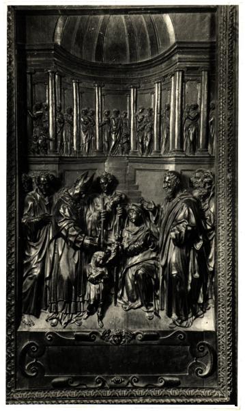 Scultura (legno) - Stallo del Coro, Storie della vita di Sant'Ambrogio, "Sant' Ambrogio sana un bambino spiritato" - Milano - Duomo