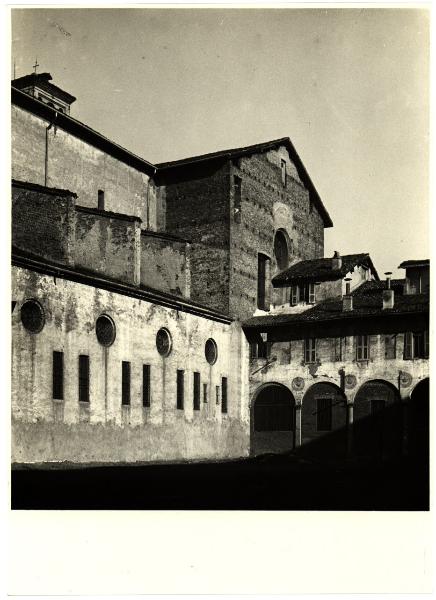 Milano - Chiesa di S. Angelo. Veduta esterna laterale.