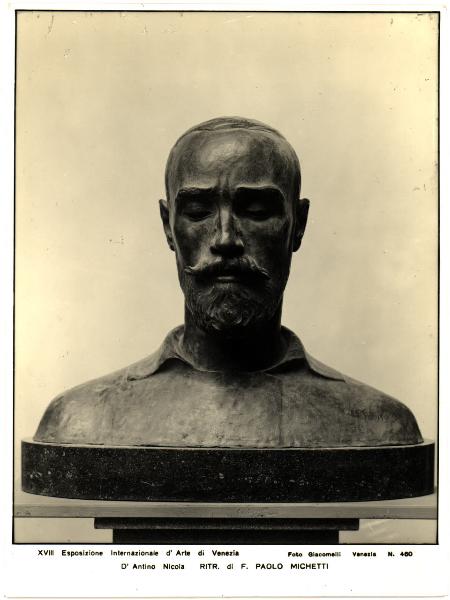 Venezia - XVIII Esposizione Internazionale d'Arte. Nicola D'Antino, ritratto di F. Paolo Michetti, busto in metallo.