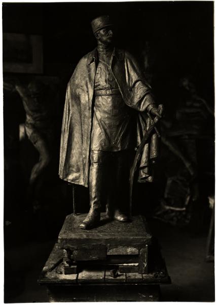 Studio dell'artista (?). Achille Alberti, S. M. il Pascià di Persia, statua in bronzo (1928).