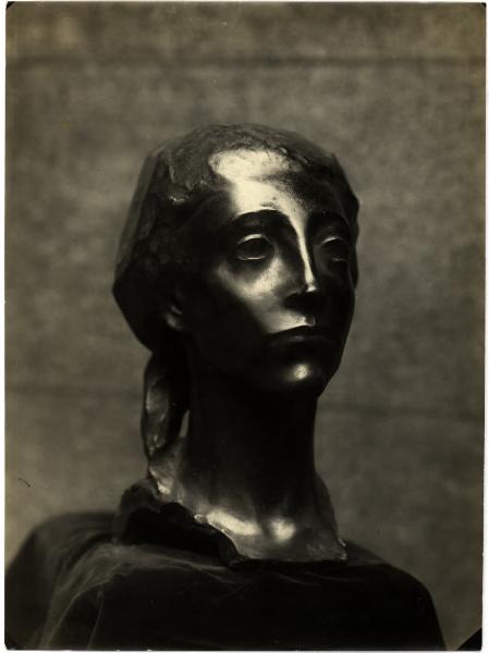 Aurelio Bossi, L'eroica, testa in bronzo (1914).