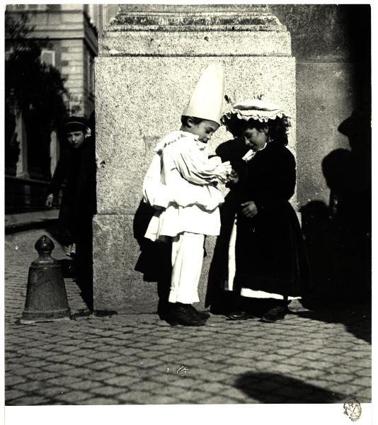 Roma - Bambini in maschera