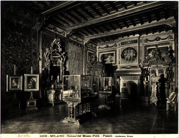 Milano - Museo Poldi Pezzoli. Veduta dell'allestimento del Salone Dorato.