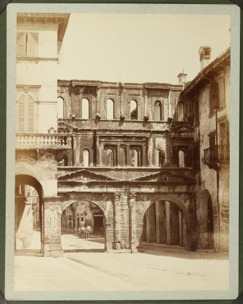 Verona - Porta Borsari.