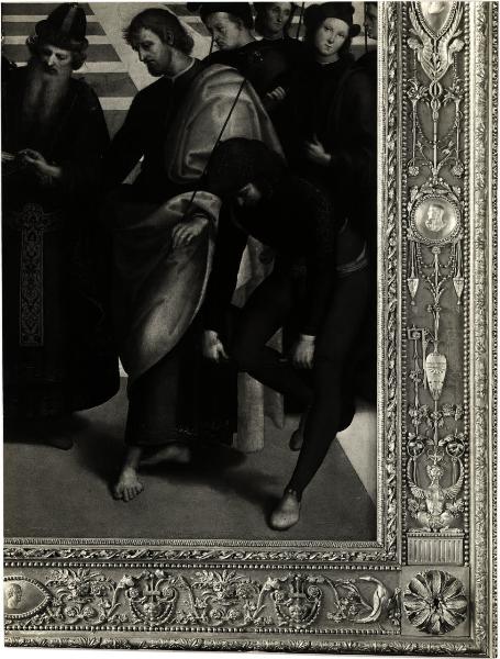 Milano - Pinacoteca di Brera. Raffaello Sanzio, Sposalizio di Maria Vergine, parte inferiore destra, olio su tavola centinata (firmata e datata 1504).