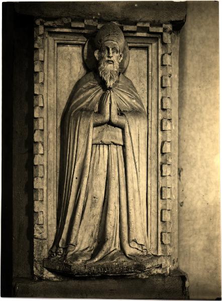 Aquileia - Basilica. Rilievo a parete raffigurante S. Siro (XII sec.).