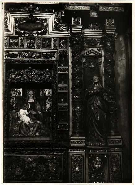 Casorate Sempione - Chiesa della Beata Vergine Assunta. Altare di S. Tito, particolare dell'affresco e della statua di S. Anna (fine XVII sec.).