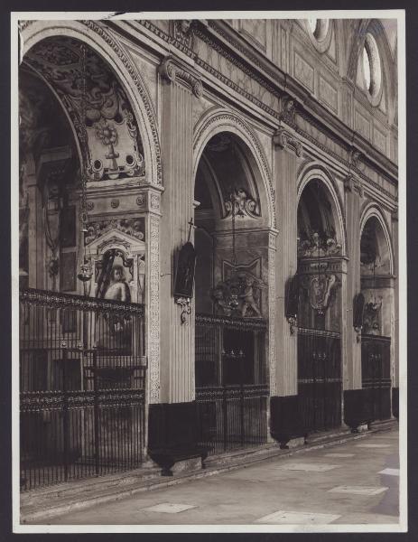 Milano - Chiesa di S. Angelo. Veduta di scorcio di alcune cappelle.