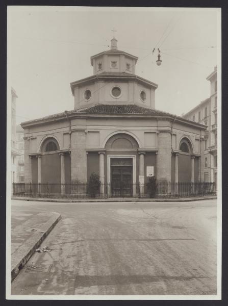 Milano - Chiesa di S. Carlo al Lazzaretto. Veduta.