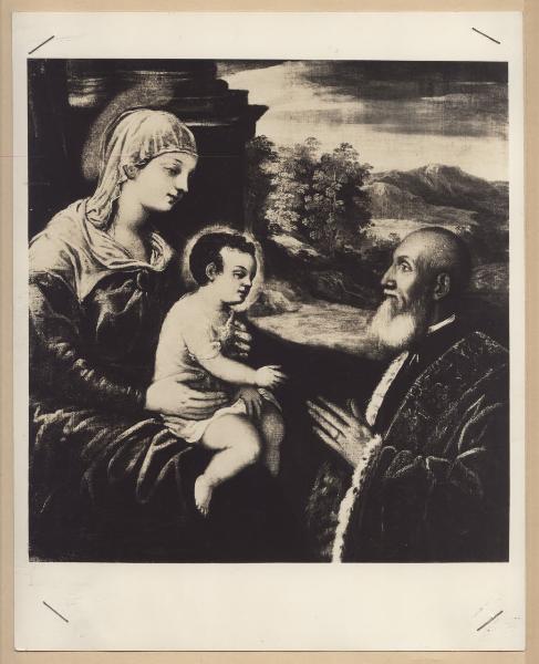 New York - Proprietà Jerry P. Sullivan - Interiors. Jacopo Tintoretto, Madonna con Bambino e donatore, olio su tela (1550 ca.).