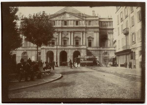 Milano - Piazza della Scala - Teatro alla Scala - Facciata