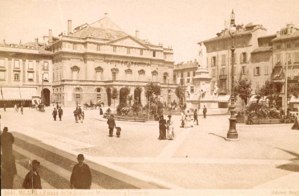 Milano - Piazza della Scala - Veduta animata