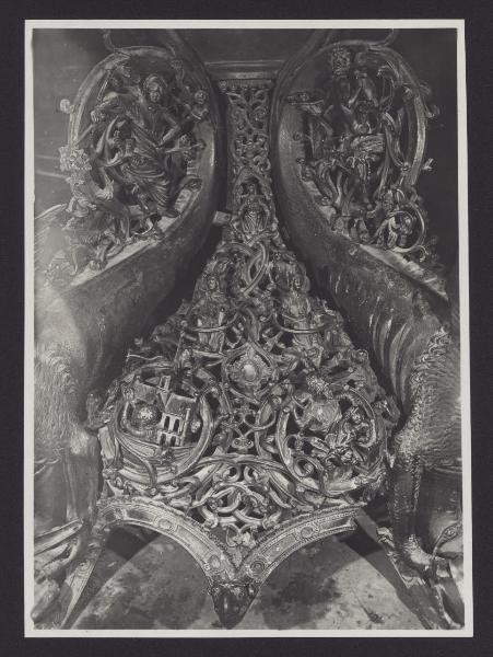 Oreficeria - Candelabro Trivulzio, particolare della decorazione del piede, bronzo (inizio XIII sec.) - Milano - Duomo