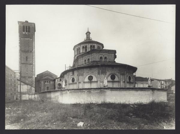 Milano - Chiesa di Santa Maria presso S. Celso. Esterno, veduta dell'abside.