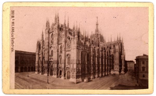 Milano - Piazza del Duomo - Duomo - Facciata e lato destro