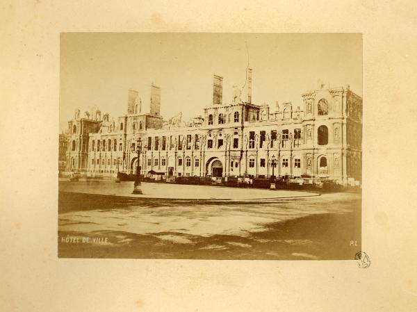 Parigi - Hotel de Ville - Rovine dopo gli incendi del 1871