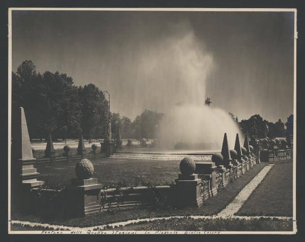 Milano - Piazzale Giulio Cesare. Fontana delle Quattro Stagioni, particolare.