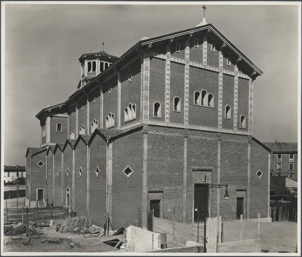 Milano - Chiesa di Santa Maria Beltrade. Veduta.