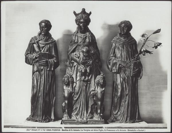 Padova - Basilica di S. Antonio. Altare maggiore, Donatello e aiuti, Madonna con Bambino in trono tra i Santi Francesco e Antonio, sculture in bronzo (1443-1450).