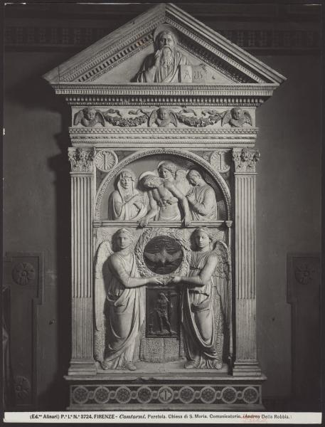 Peretola - Chiesa di Santa Maria. Luca della Robbia, tabernacolo in marmo, ceramica policroma e bronzo.