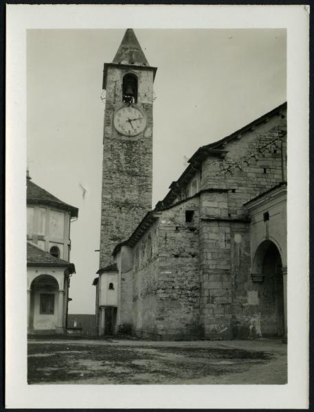 Baveno - Chiesa parrocchiale dei Ss. Gervasio e Protasio. veduta del campanile e del fianco sinistro della chiesa.