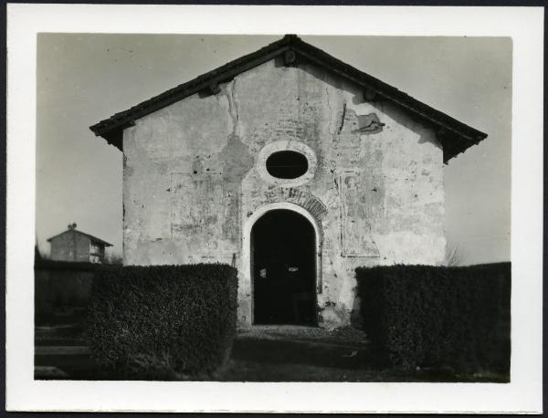 Sologno di Caltignaga - Oratorio dei Ss. Nazzaro e Celso. Veduta della facciata.