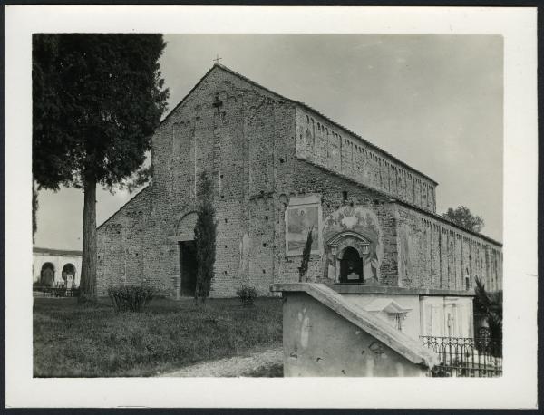 Oleggio - Chiesa di S. Michele. Veduta della facciata.