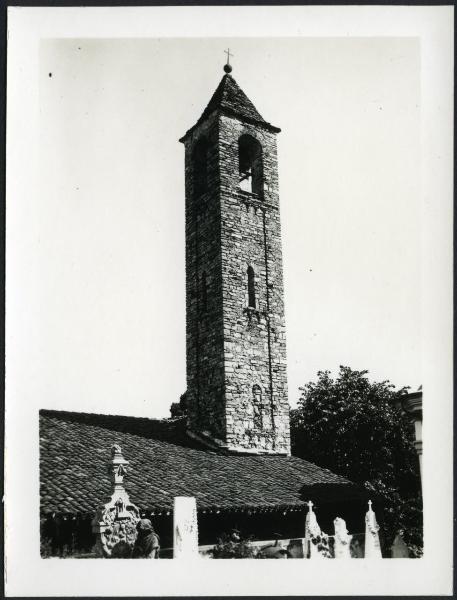 Belgirate - Chiesa Vecchia. Veduta del campanile.