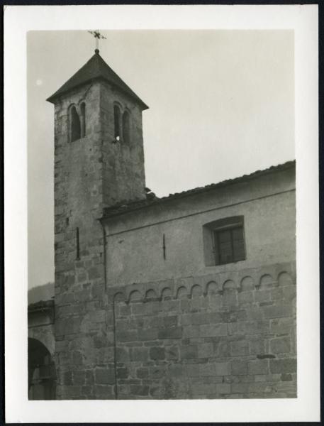 Suna - Chiesa dei Ss. Fabiano e Sebastiano. Veduta del campanile.