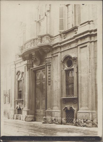 Milano - Via Brera 15 - Palazzo Cusani - Portale