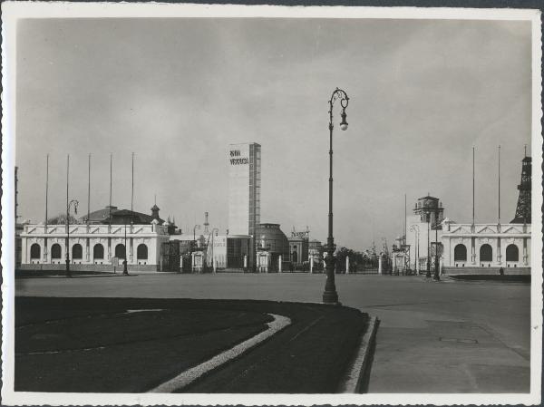 Milano - Fiera Campionaria - Piazzale Giulio Cesare