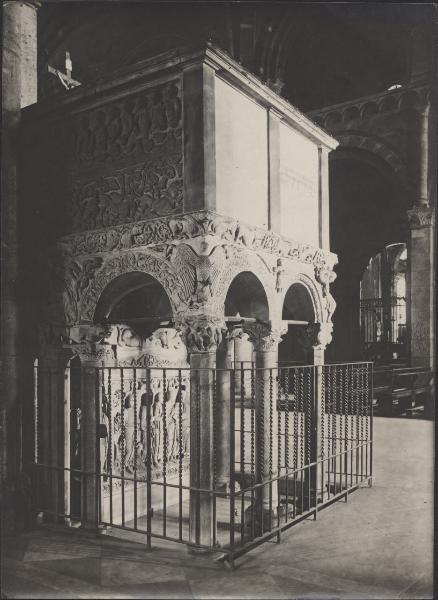 Pergamo - Milano - Basilica di Sant'Ambrogio - Navata centrale