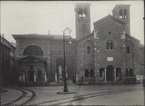 Milano - Piazza S. Sepolcro - Chiesa di S. Sepolcro e oratorio dell'Angelo