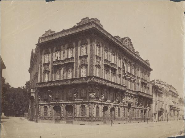 Milano - Corso Venezia - Palazzo Ciani (detto "Casa Rossa")