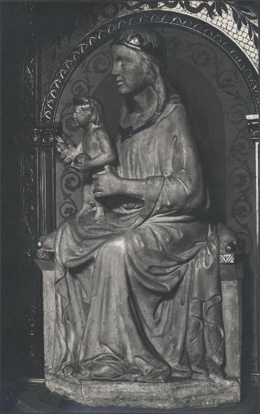 Scultura - Madonna della Misericordia - Milano - Chiesa di S. Nicolao