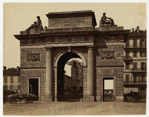 Milano - Porta Garibaldi (già Porta Comasina) - Archi