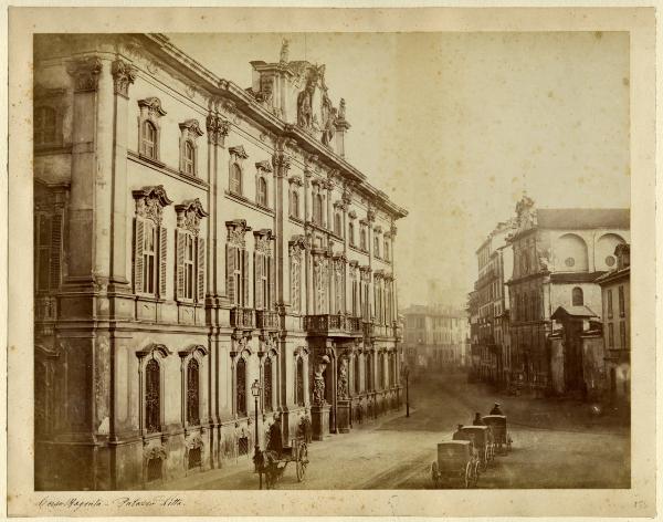 Milano - Palazzo Litta - Chiesa di San Maurizio al Monastero Maggiore - Carrozze con cavalli