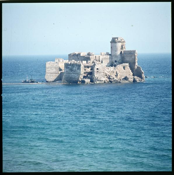 Calabria - Isola di Capo Rizzuto - Punta delle Castella, o Le Castella - Fortezza Aragonese - Mare