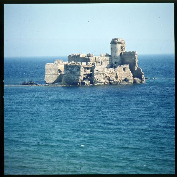 Calabria - Isola di Capo Rizzuto - Punta delle Castella, o Le Castella - Fortezza Aragonese - Mare