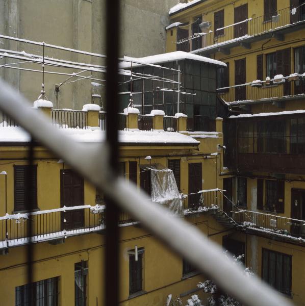 Milano - Via Vigevano - Cortile interno - Neve